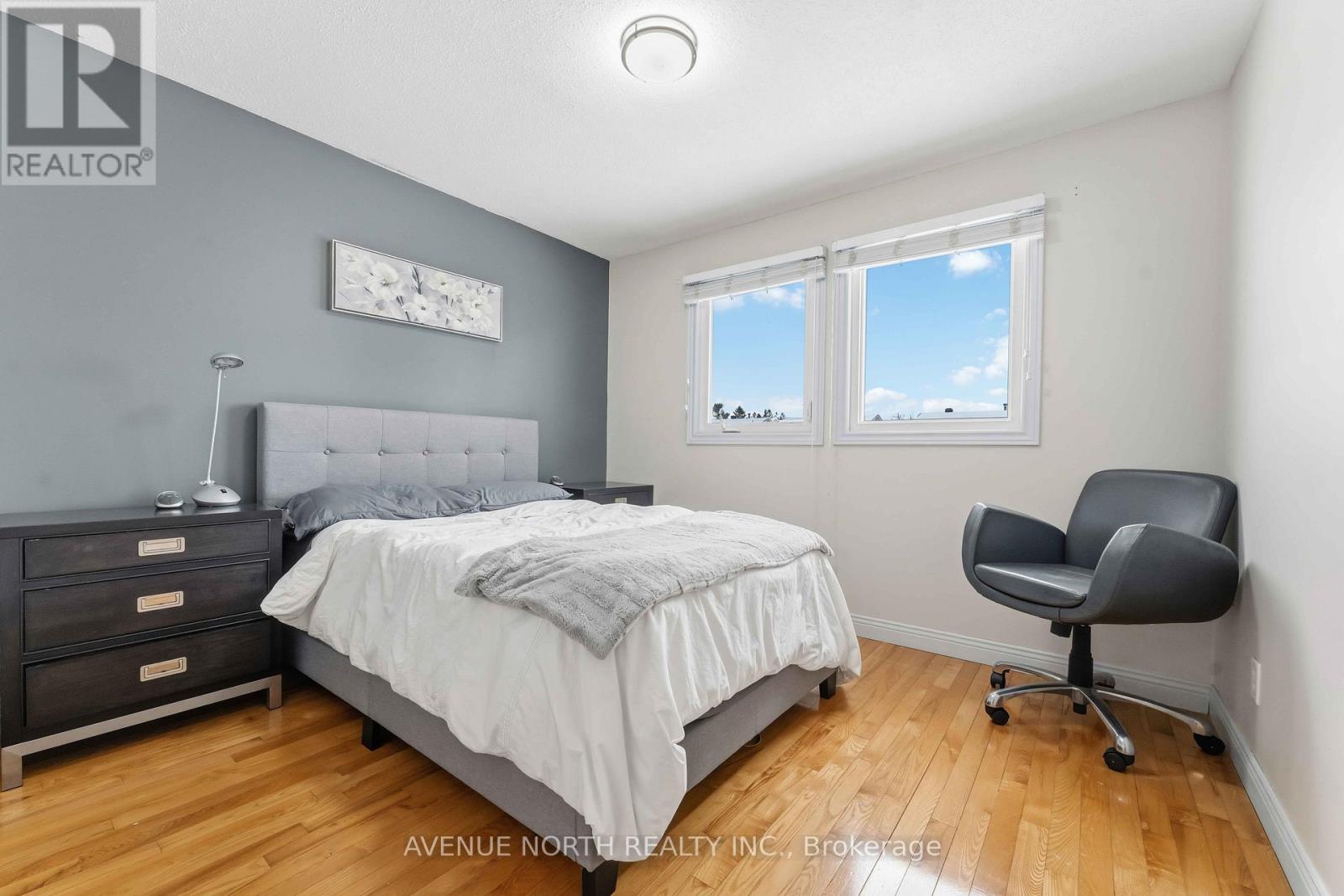 1017 Arrowhead Place