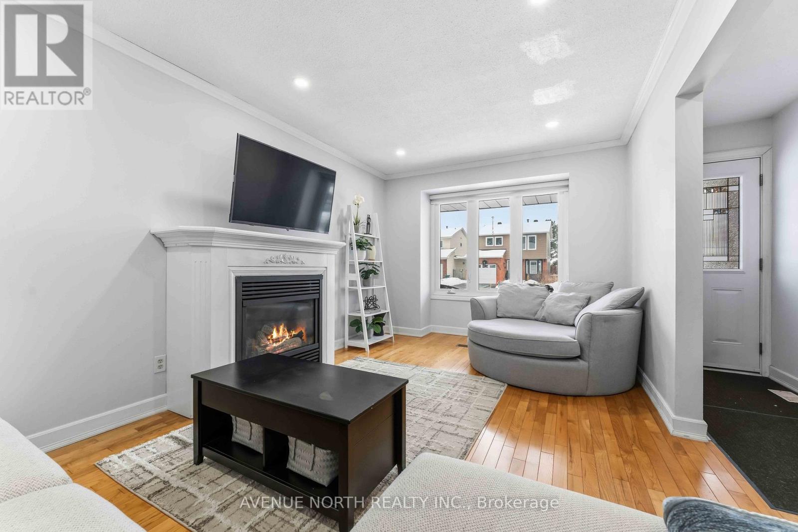 1017 Arrowhead Place