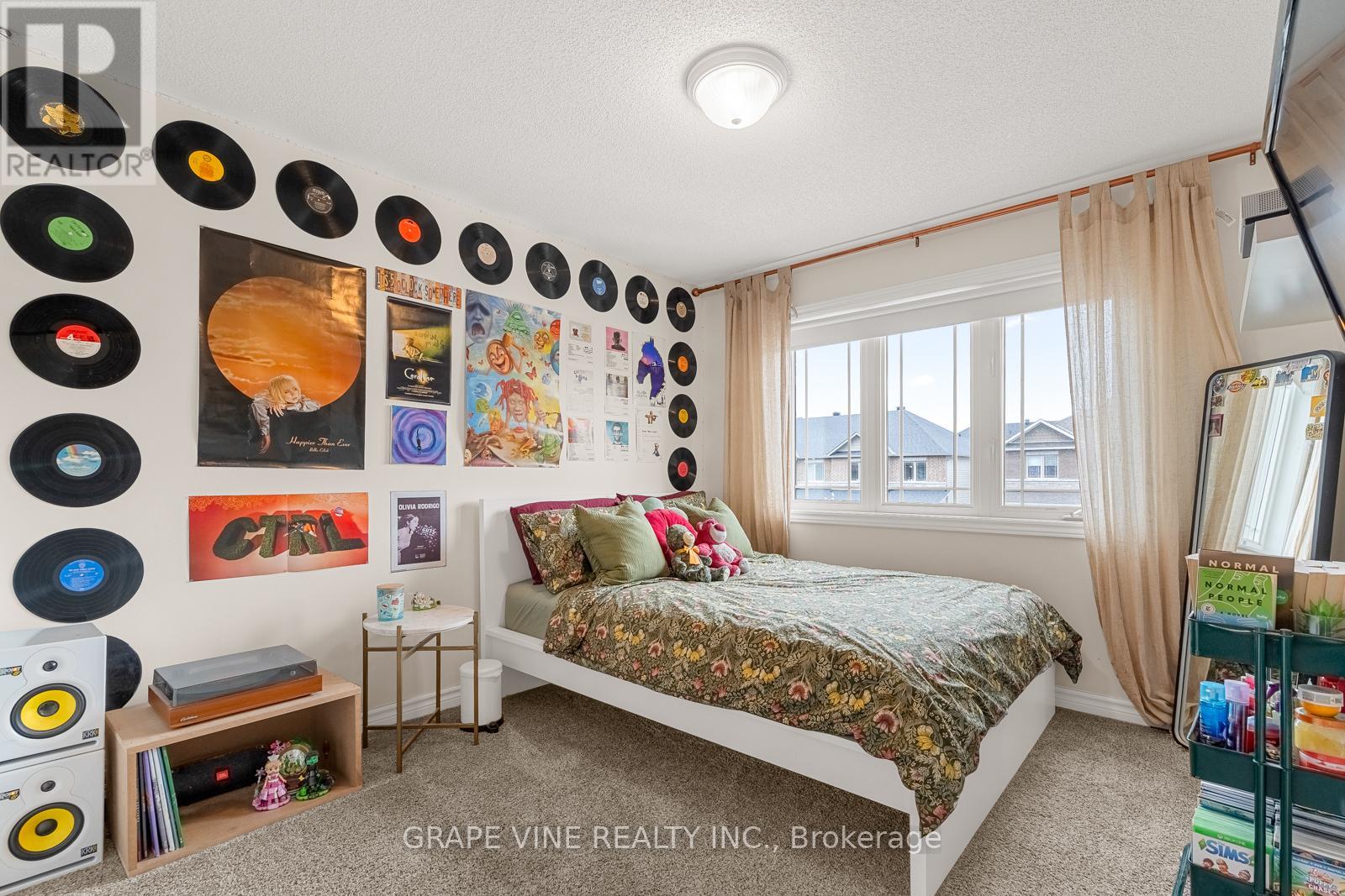 568 Voie Du Pin Rouge Way