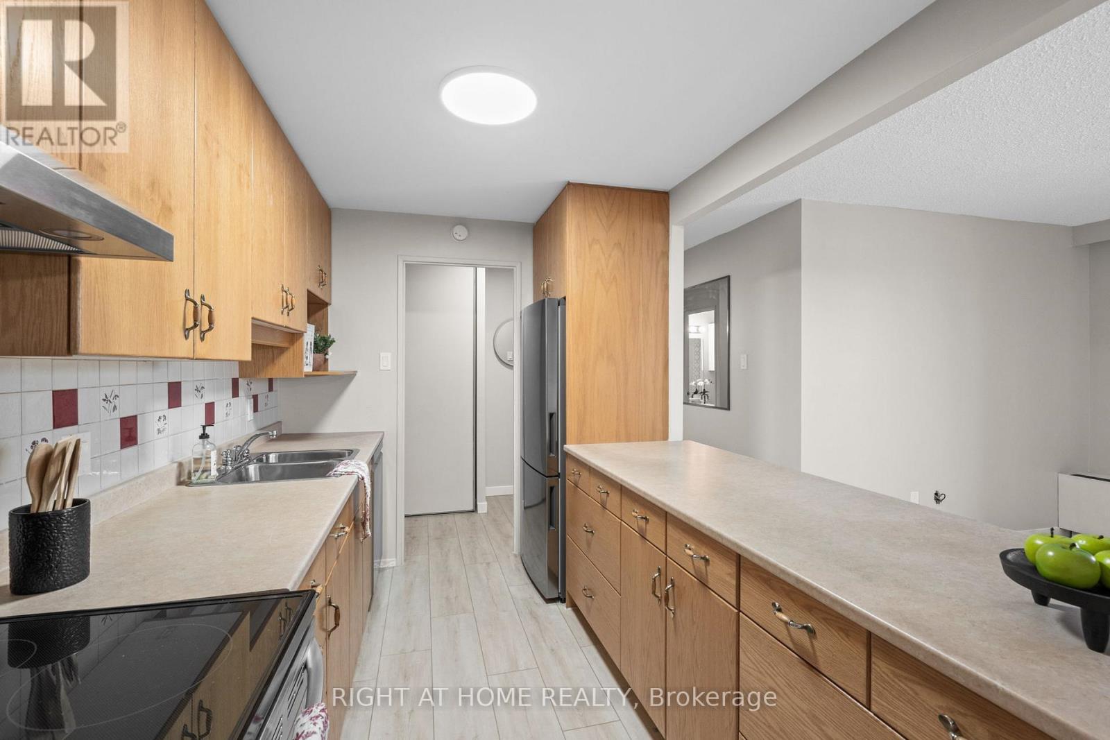 507 - 1025 Richmond Road