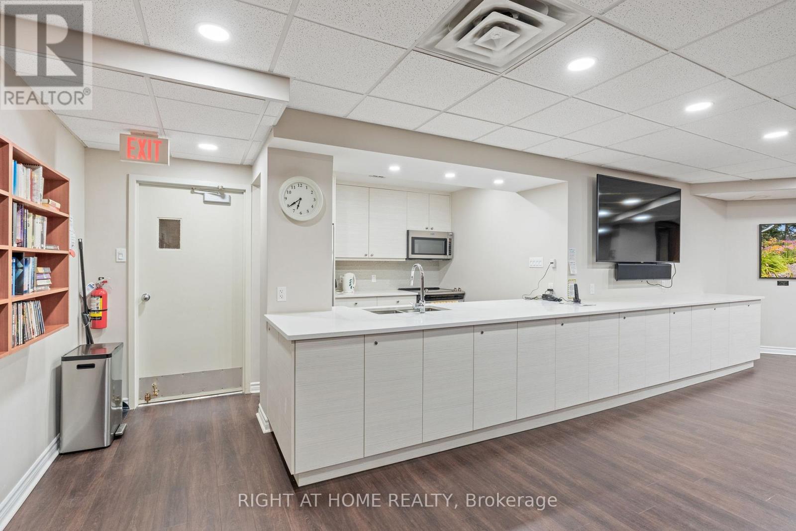 507 - 1025 Richmond Road