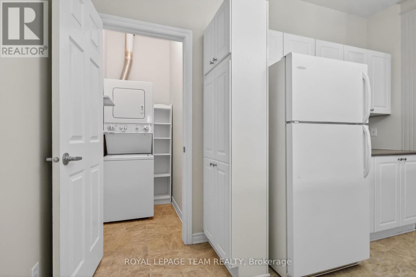 5553 Doctor Leach Drive