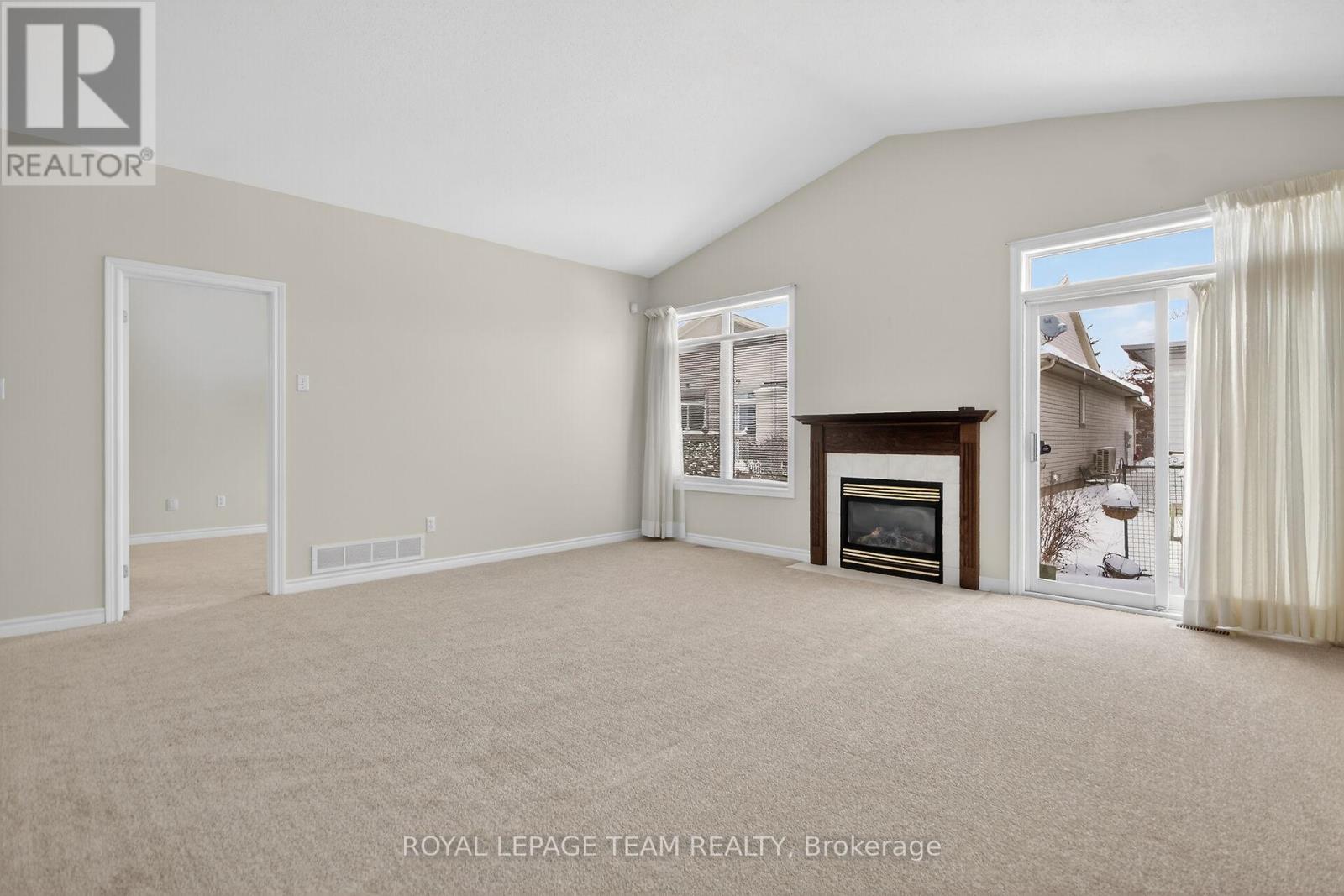 5553 Doctor Leach Drive