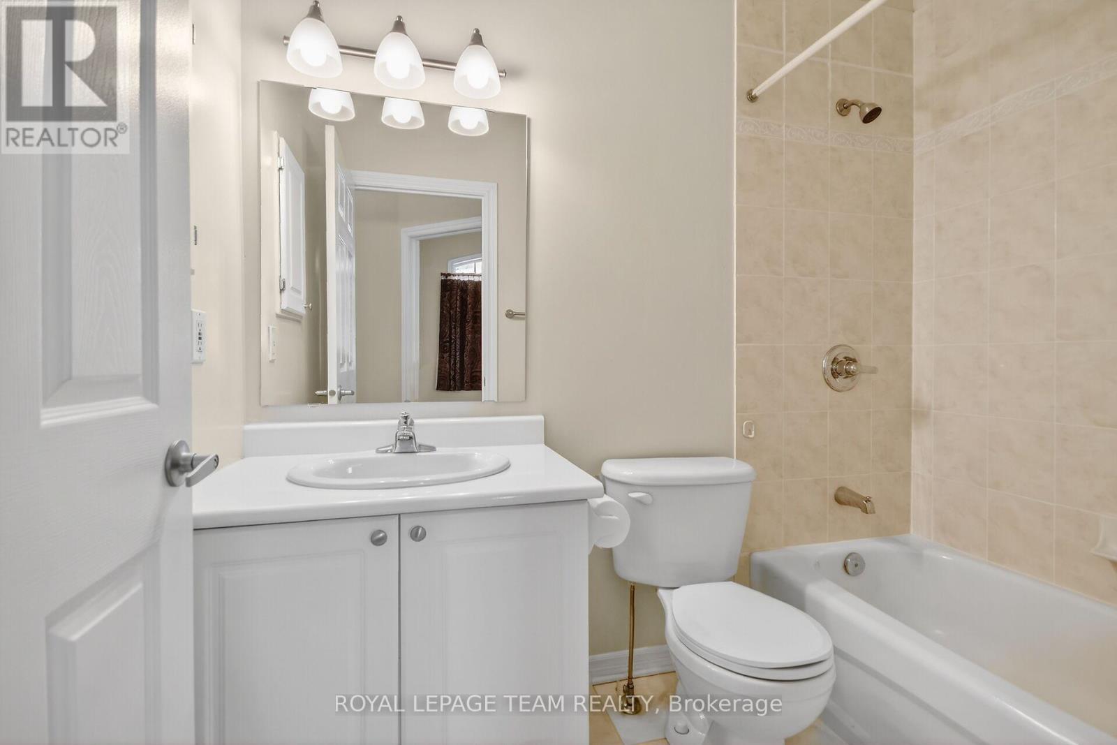 5553 Doctor Leach Drive