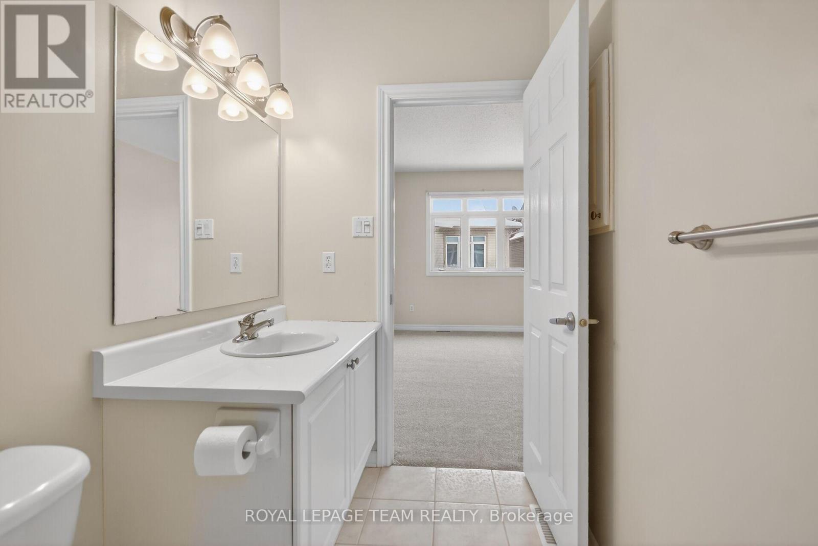 5553 Doctor Leach Drive