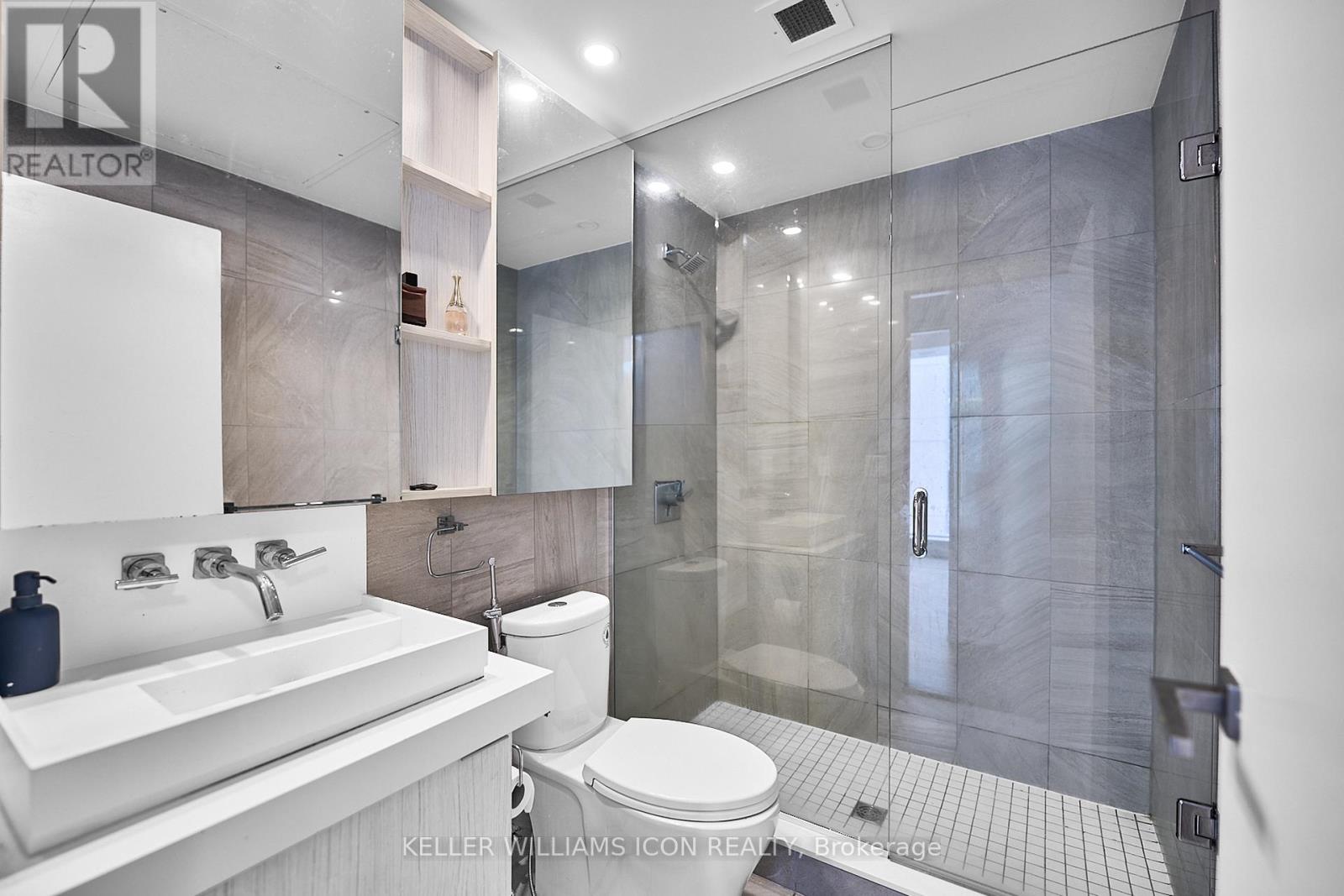 1209 - 101 Queen Street