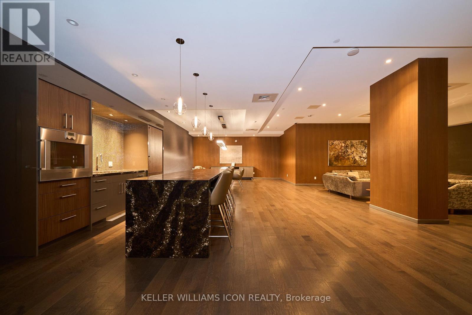 1209 - 101 Queen Street