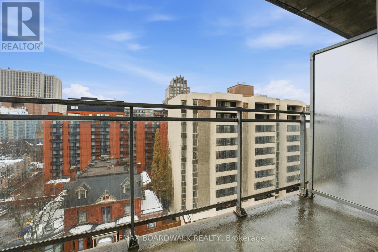 908 - 138 Somerset Street W