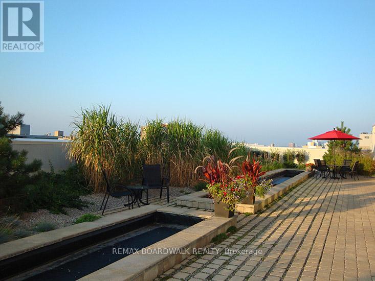 908 - 138 Somerset Street W