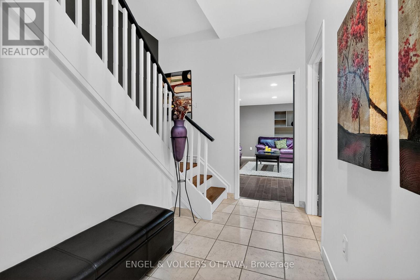 C8 - 111 Echo Drive W