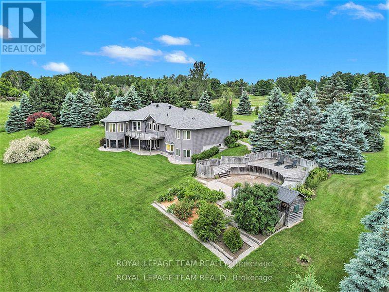 2124 Cty Rd 18 Road S