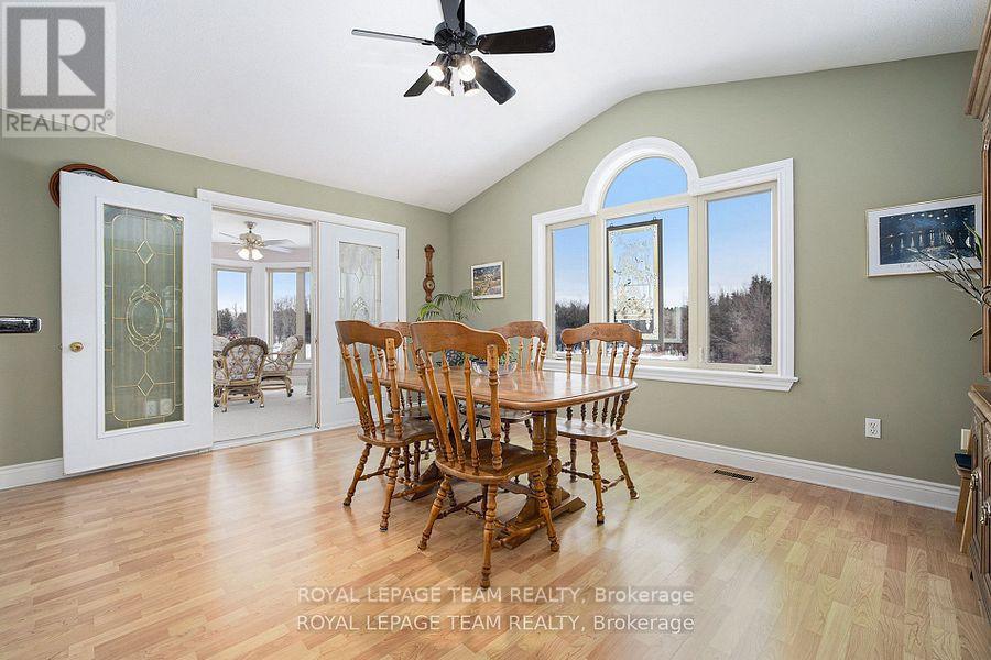 2124 Cty Rd 18 Road S