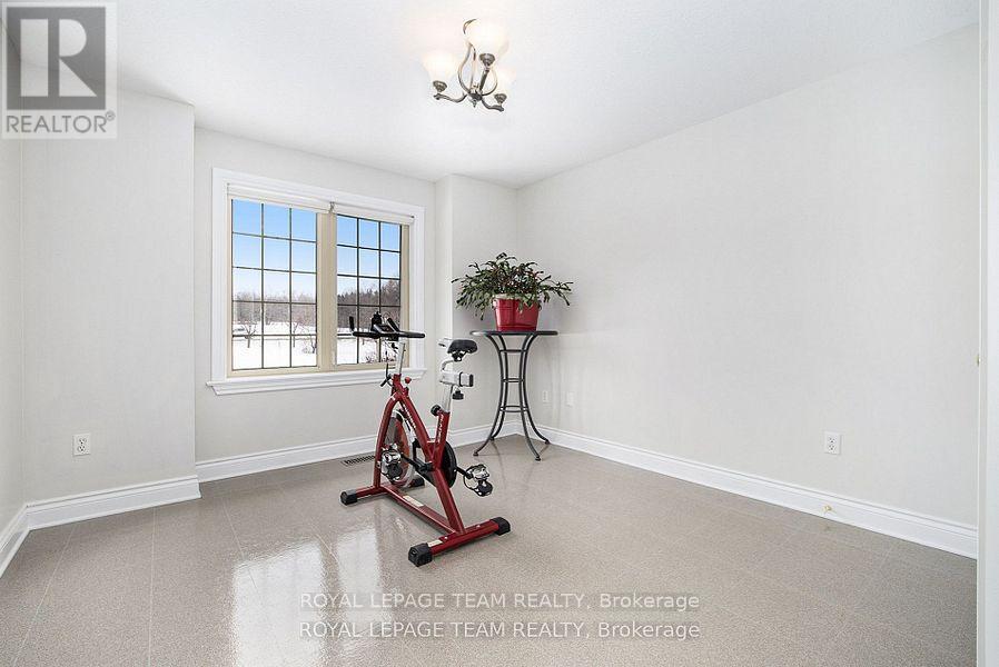 2124 Cty Rd 18 Road S