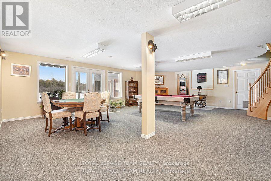 2124 Cty Rd 18 Road S