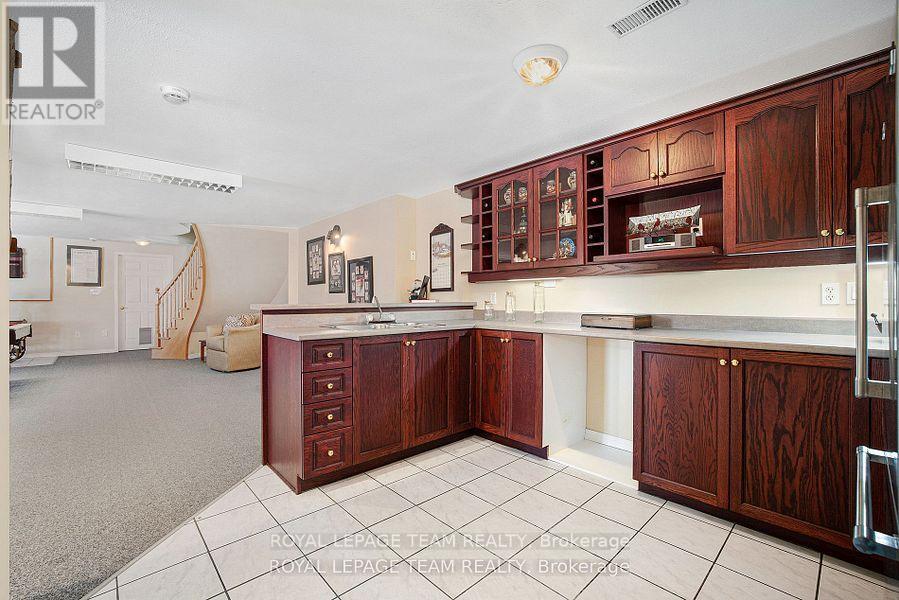 2124 Cty Rd 18 Road S