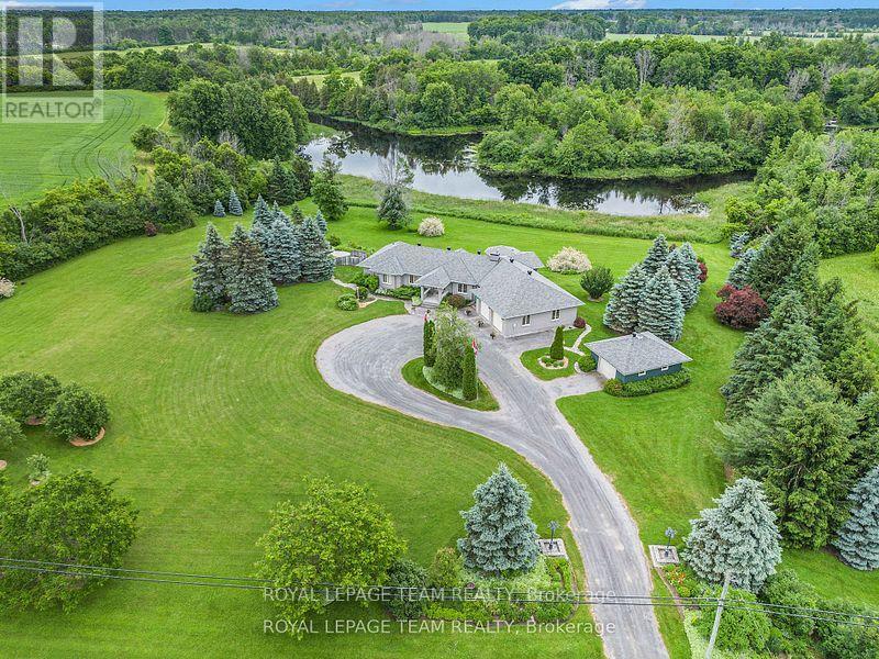 2124 Cty Rd 18 Road S