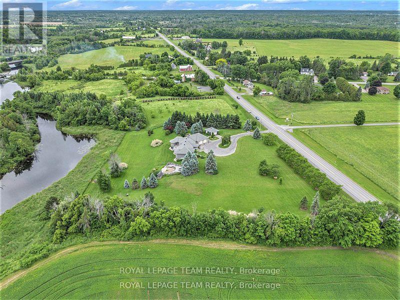 2124 Cty Rd 18 Road S