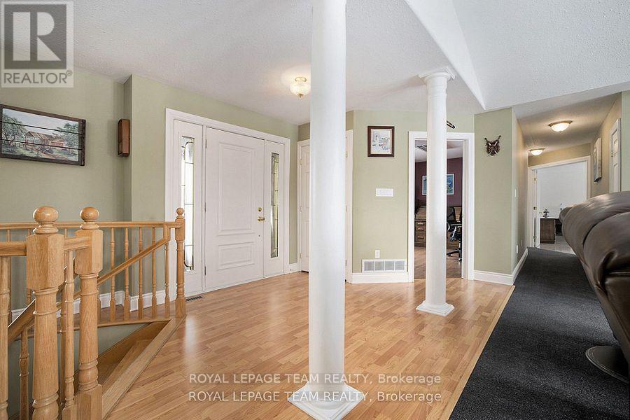 2124 Cty Rd 18 Road S