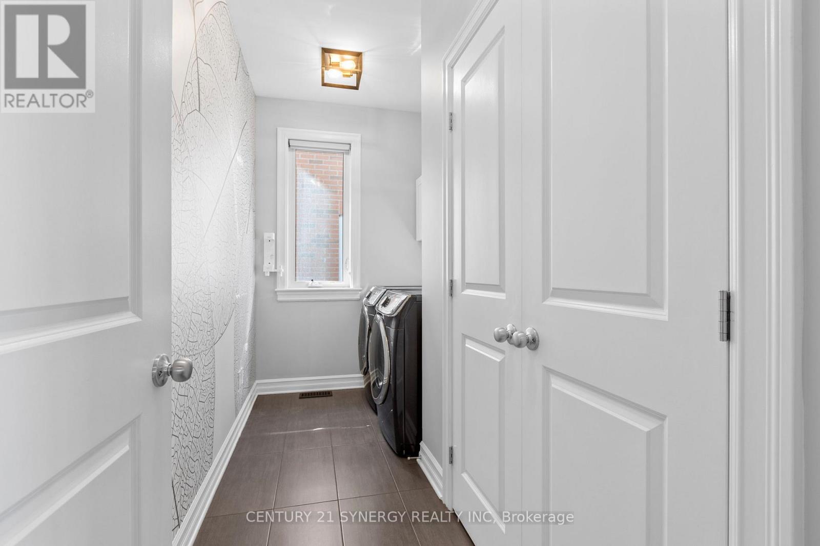 579 Baie-des-castors Street