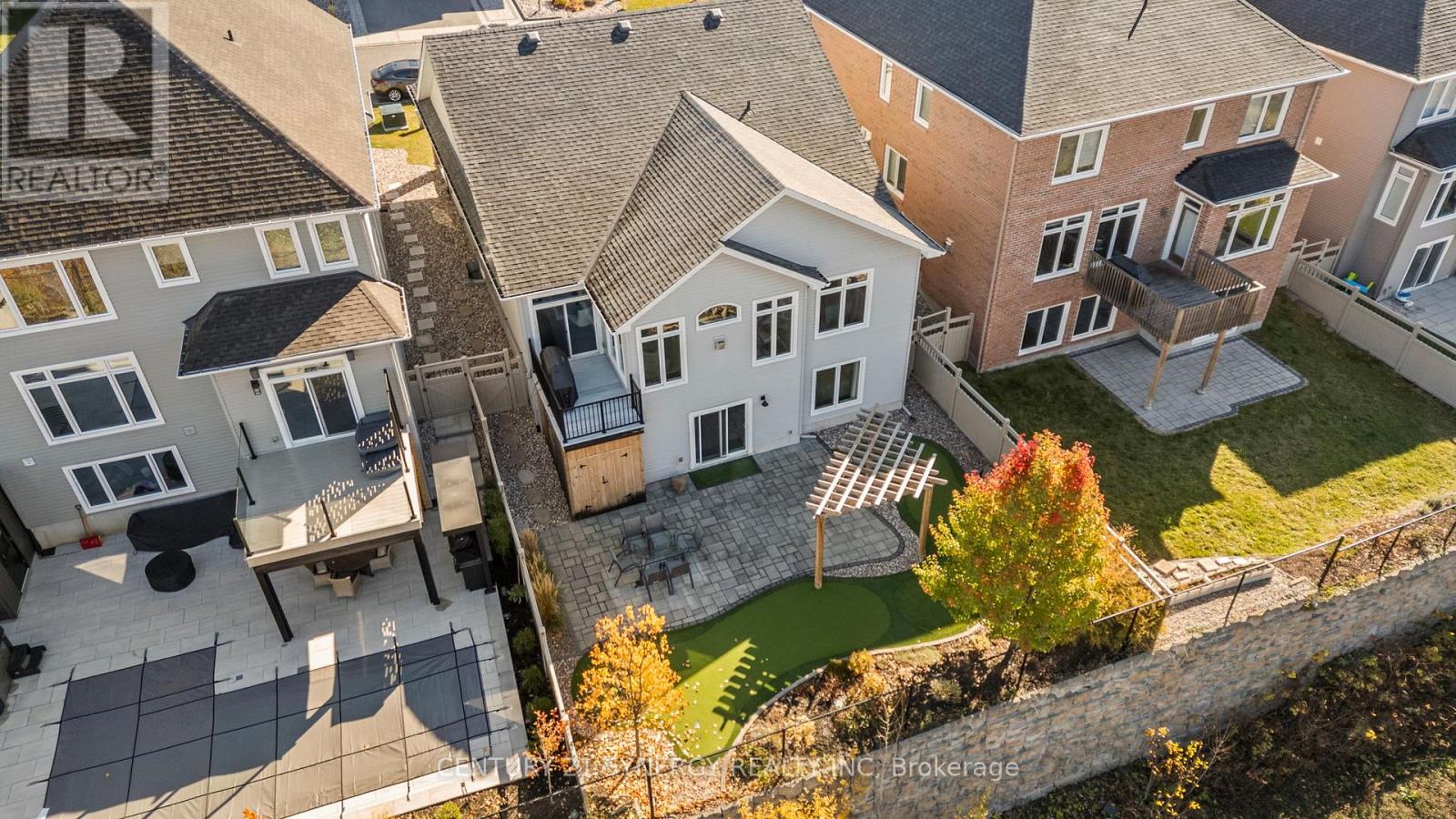 579 Baie-des-castors Street