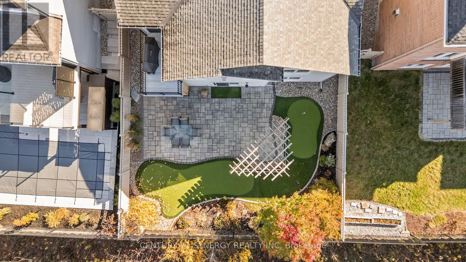 579 Baie-des-castors Street