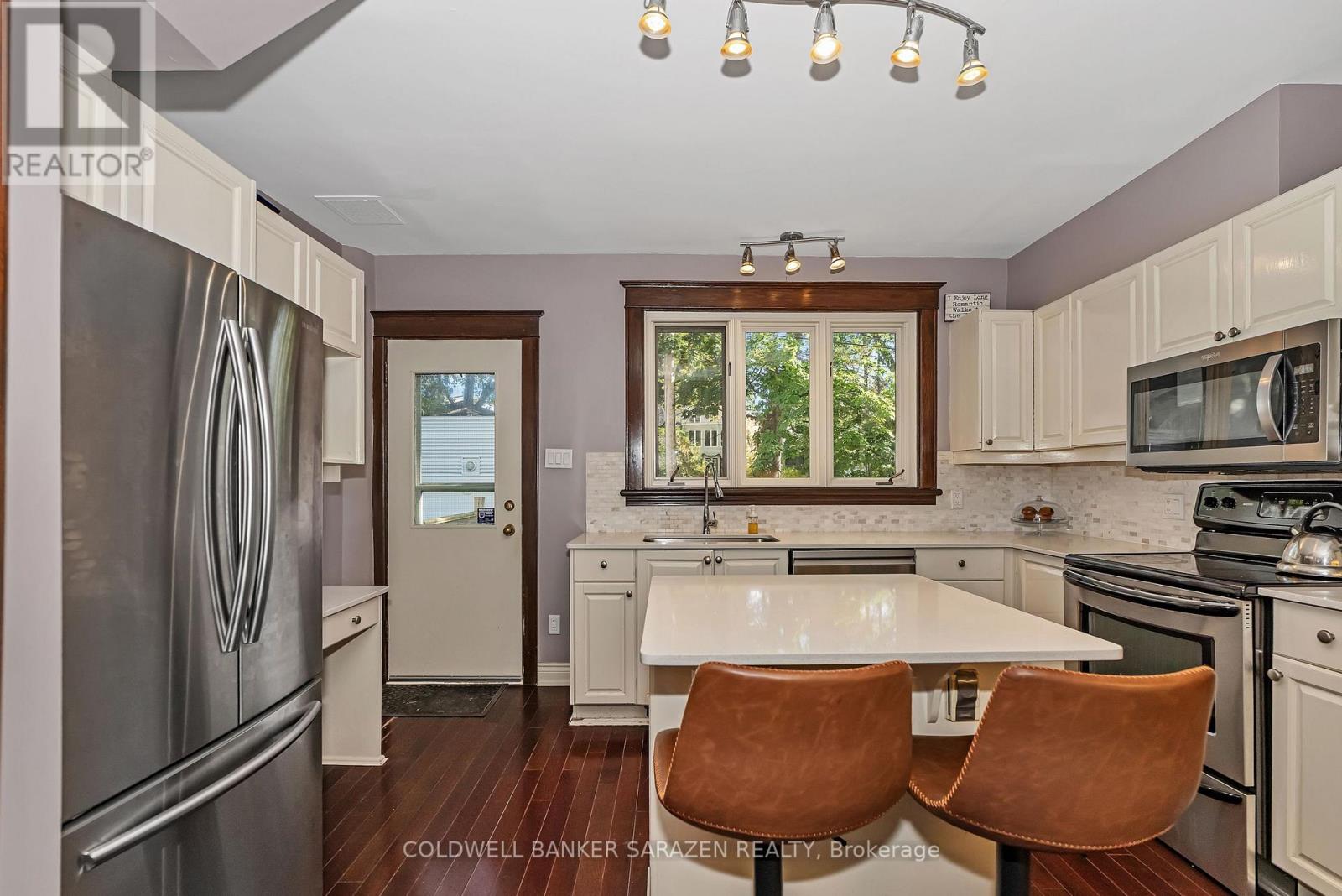 211 B Melrose Avenue