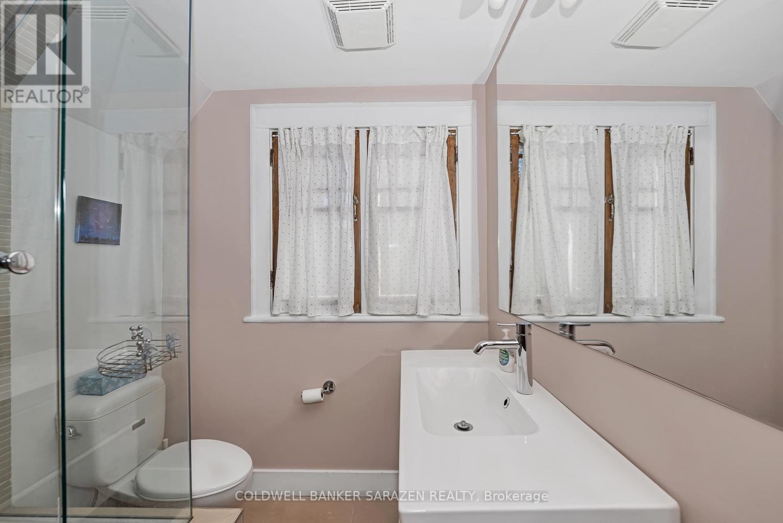 211 B Melrose Avenue