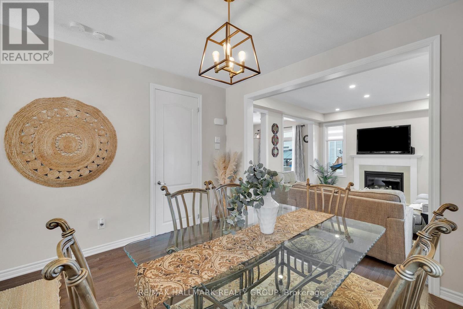 229 Meadowbreeze Drive