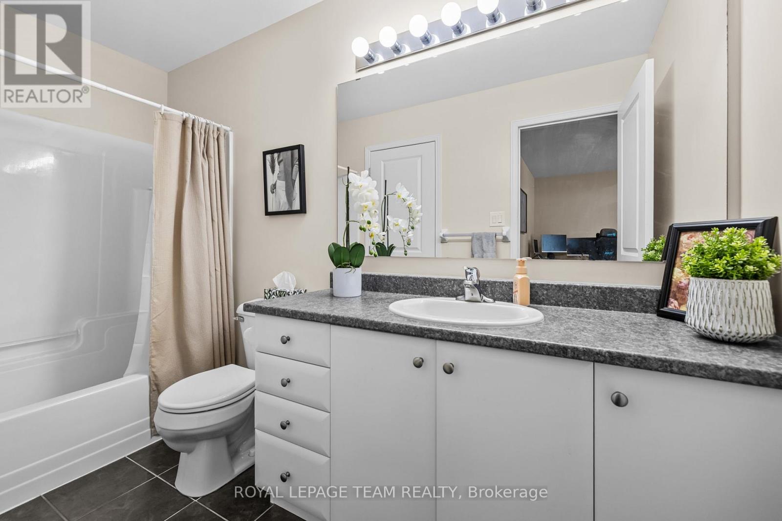 117 Urbancrest Private