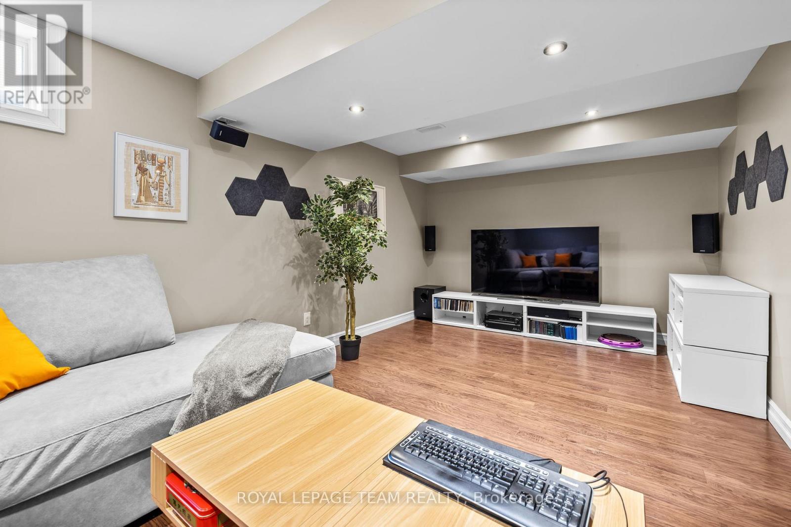 117 Urbancrest Private