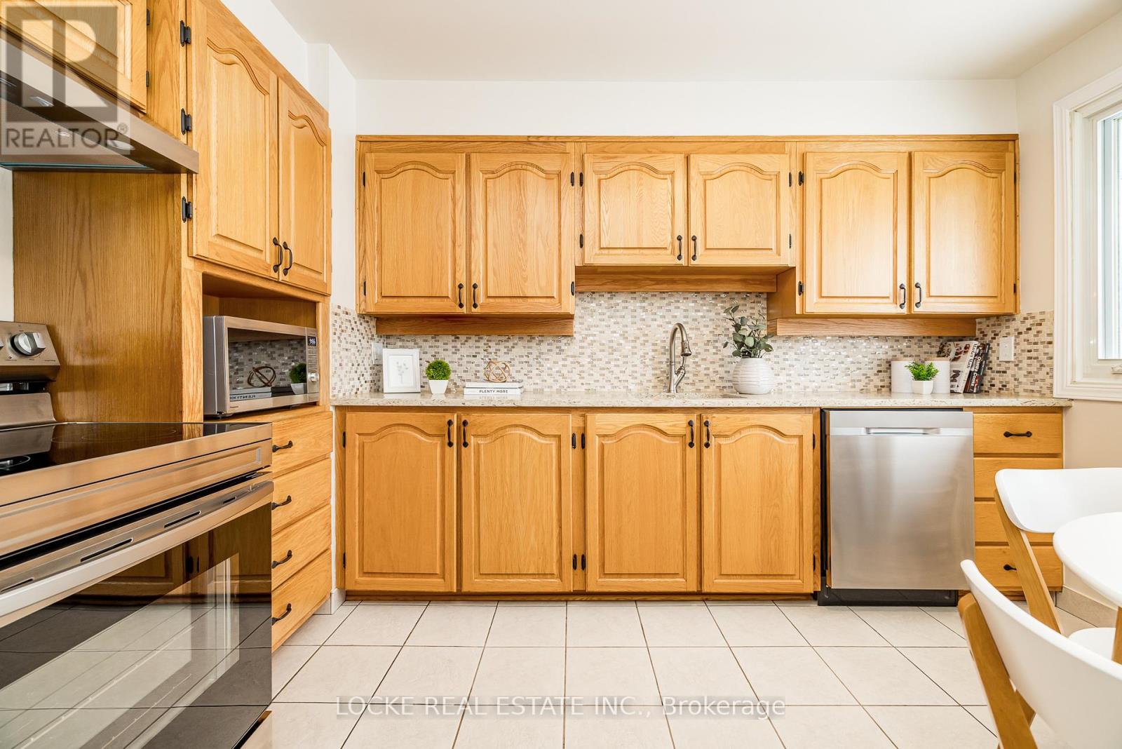 22 - 550 Straby Avenue