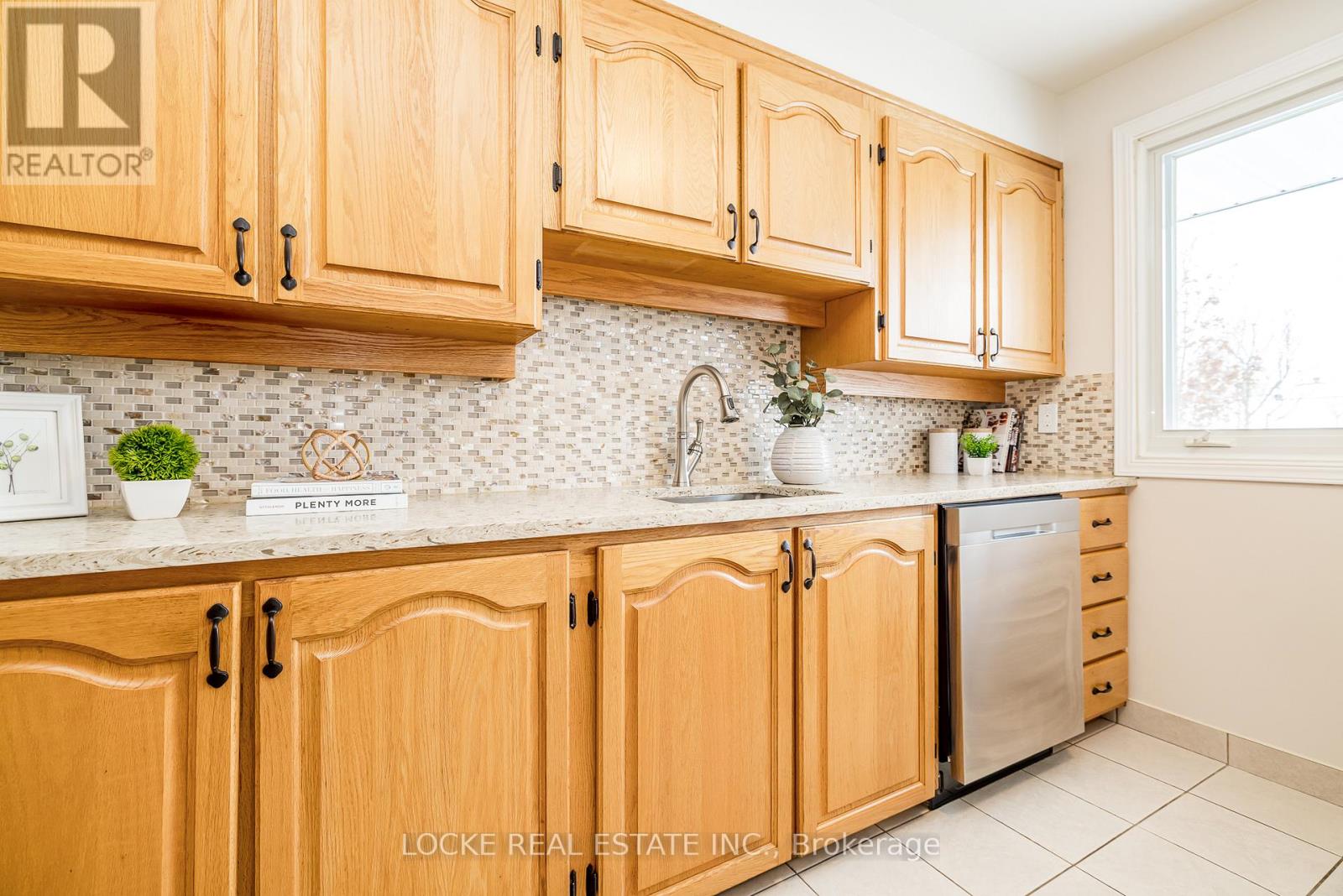 22 - 550 Straby Avenue