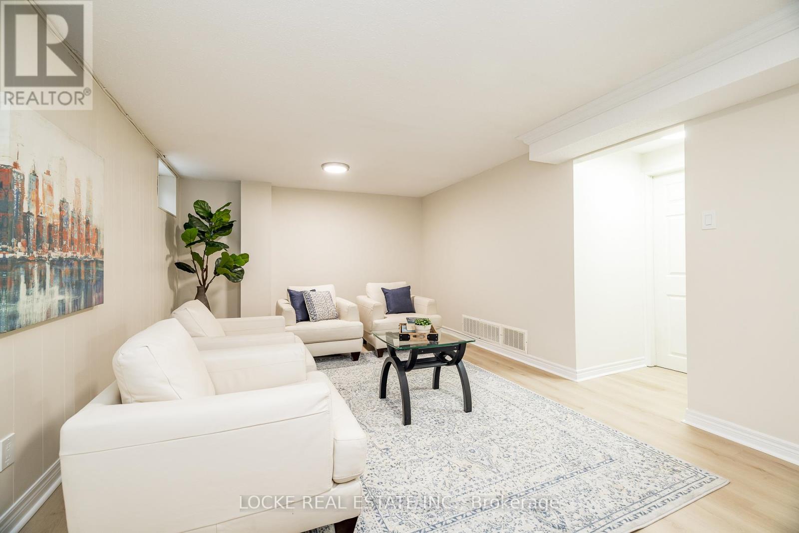 22 - 550 Straby Avenue