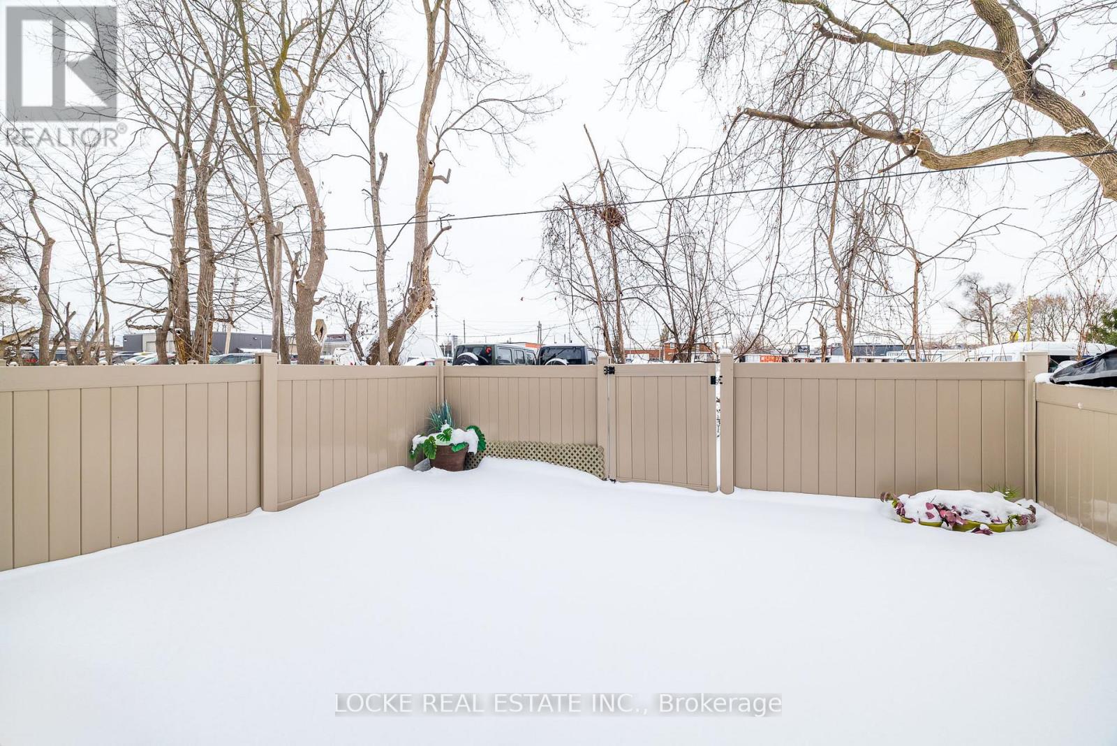 22 - 550 Straby Avenue