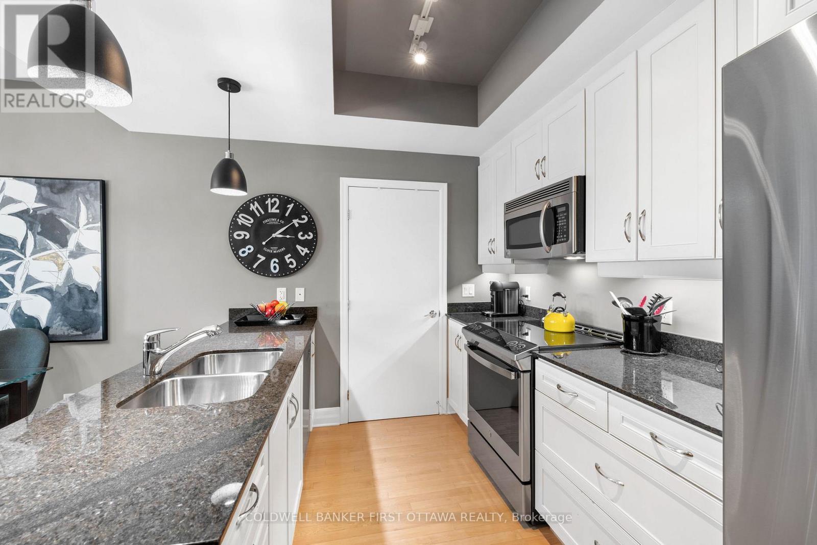 1006 - 75 Cleary Avenue