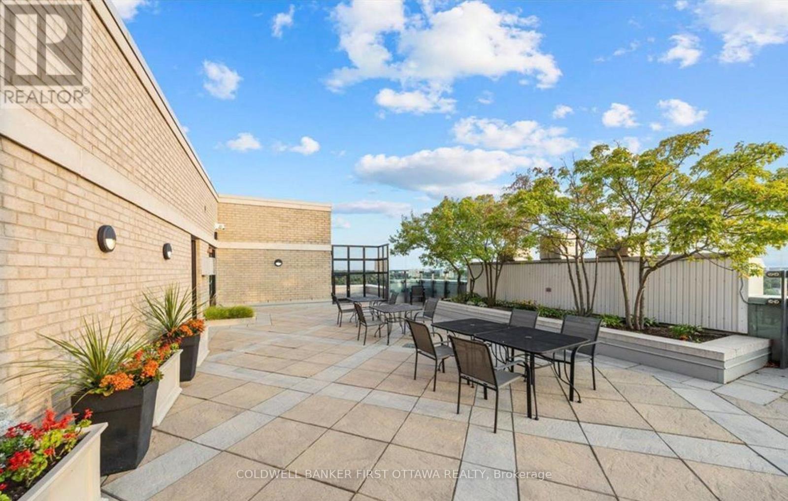 1006 - 75 Cleary Avenue