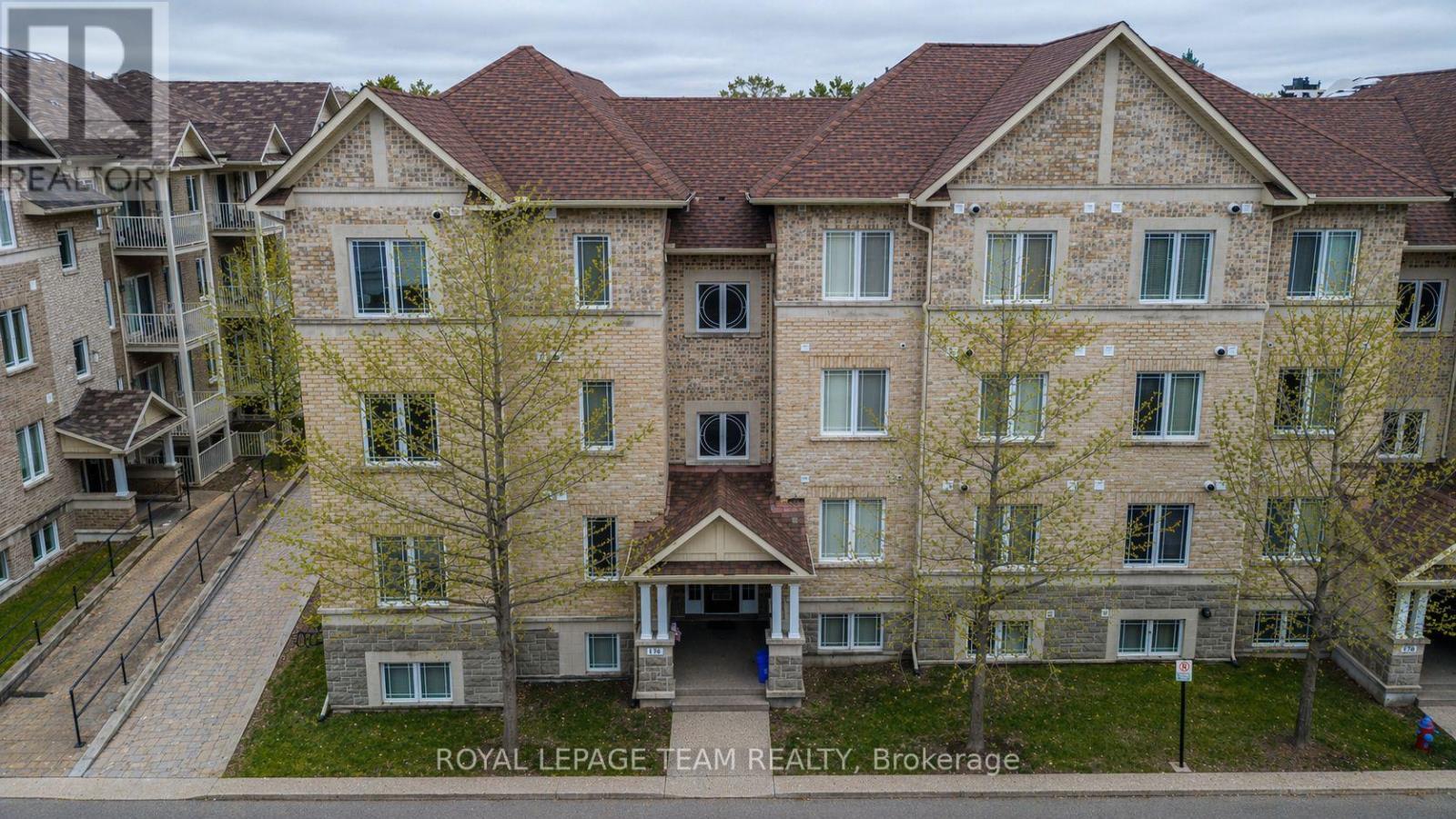 7 - 176 Paseo Private