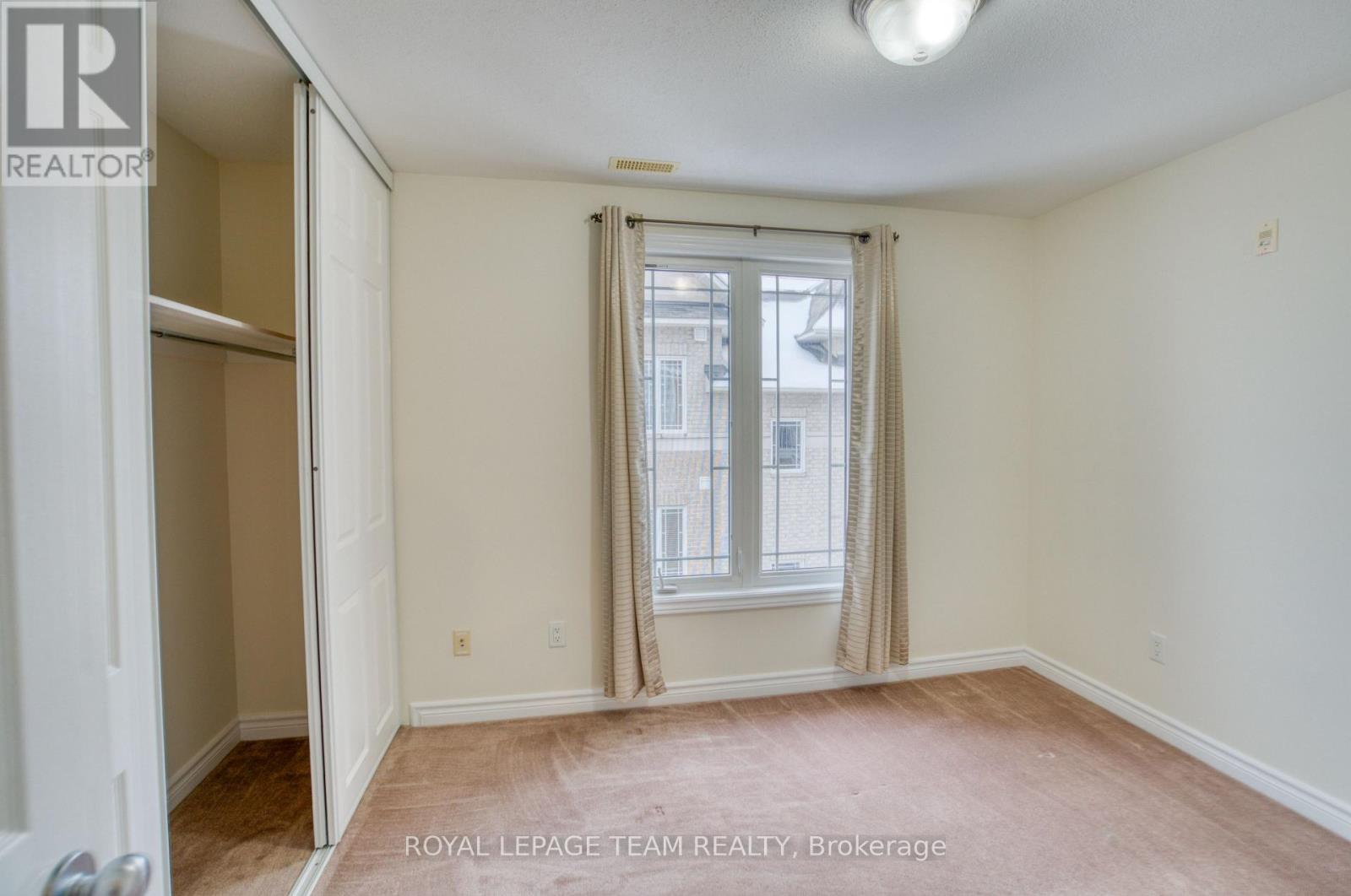 7 - 176 Paseo Private