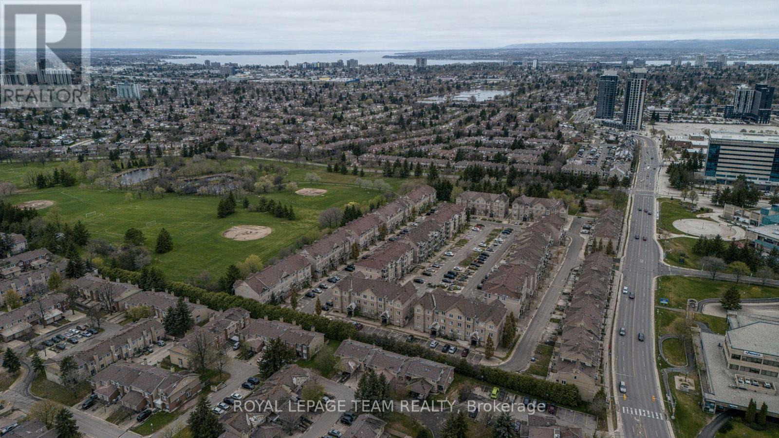 7 - 176 Paseo Private