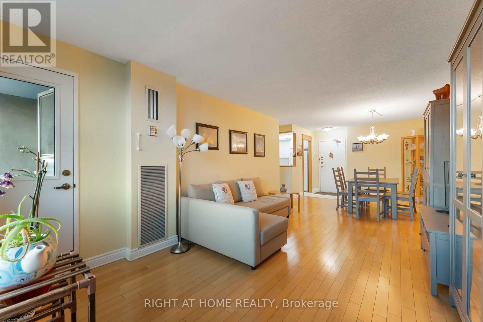 903 - 555 Brittany Drive