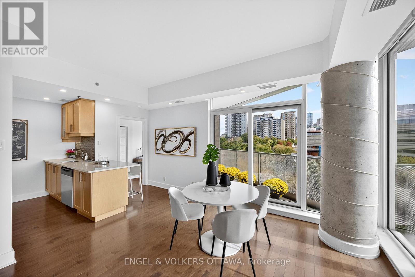 802 - 300c Lett Street