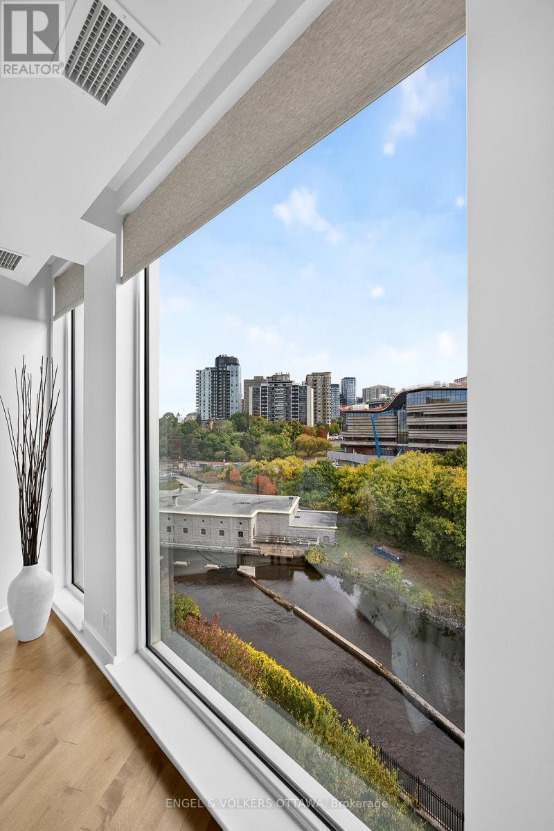 802 - 300c Lett Street