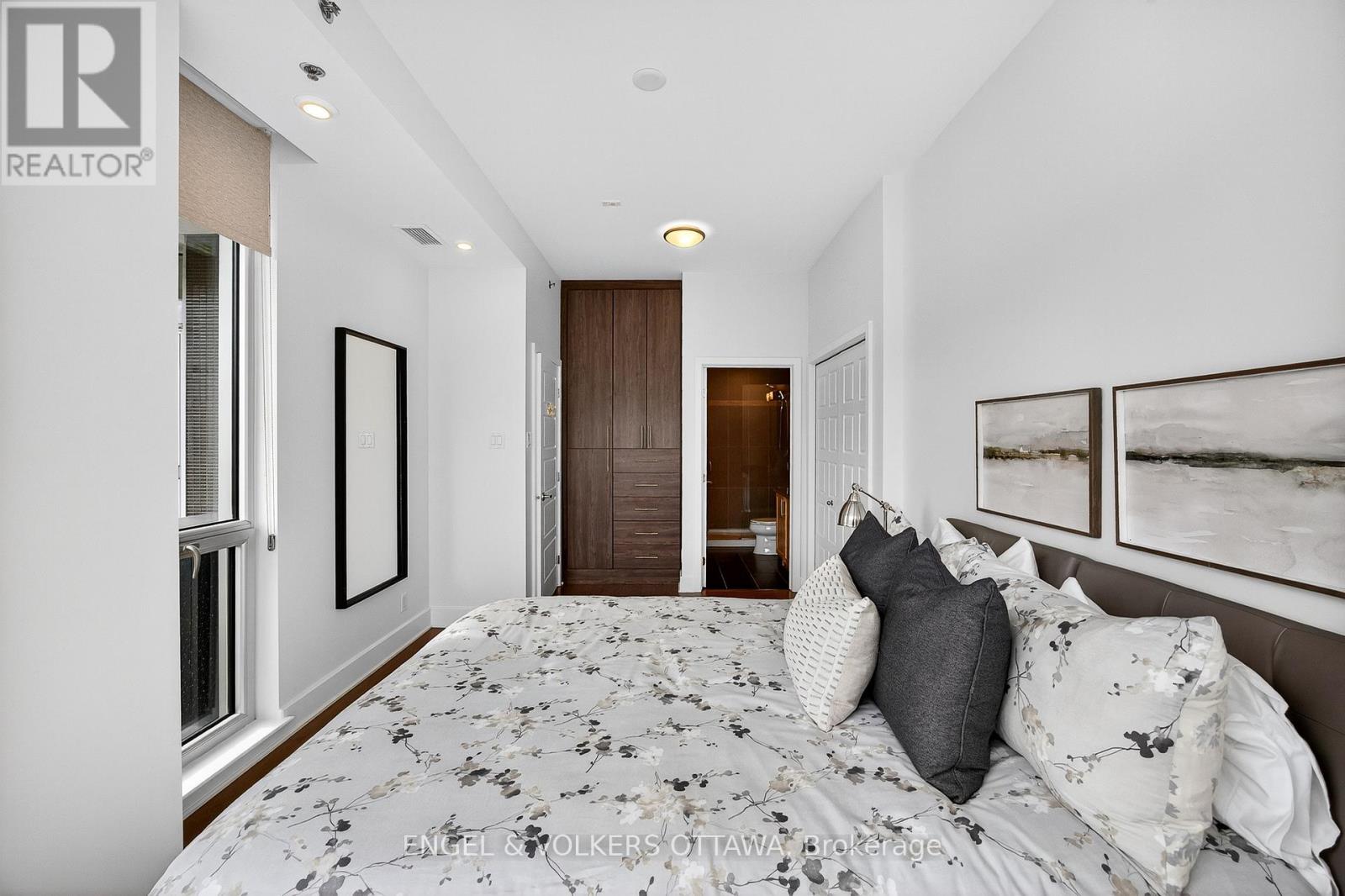 802 - 300c Lett Street