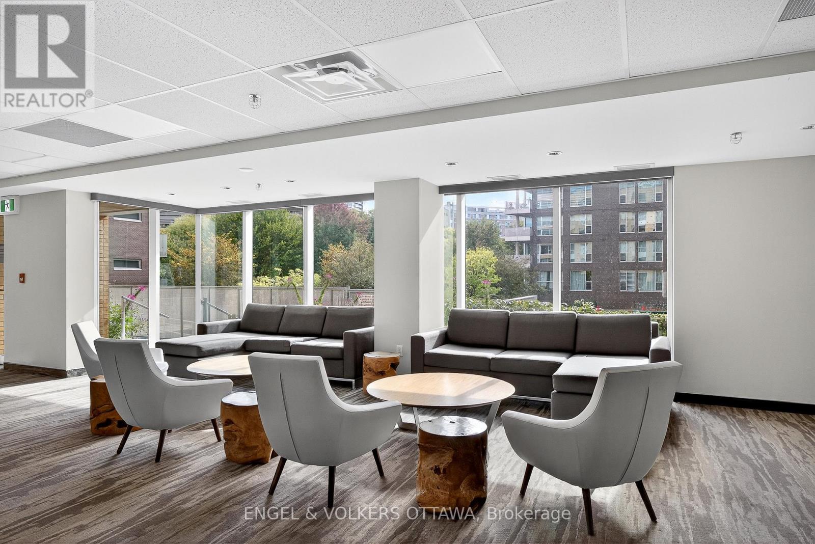 802 - 300c Lett Street