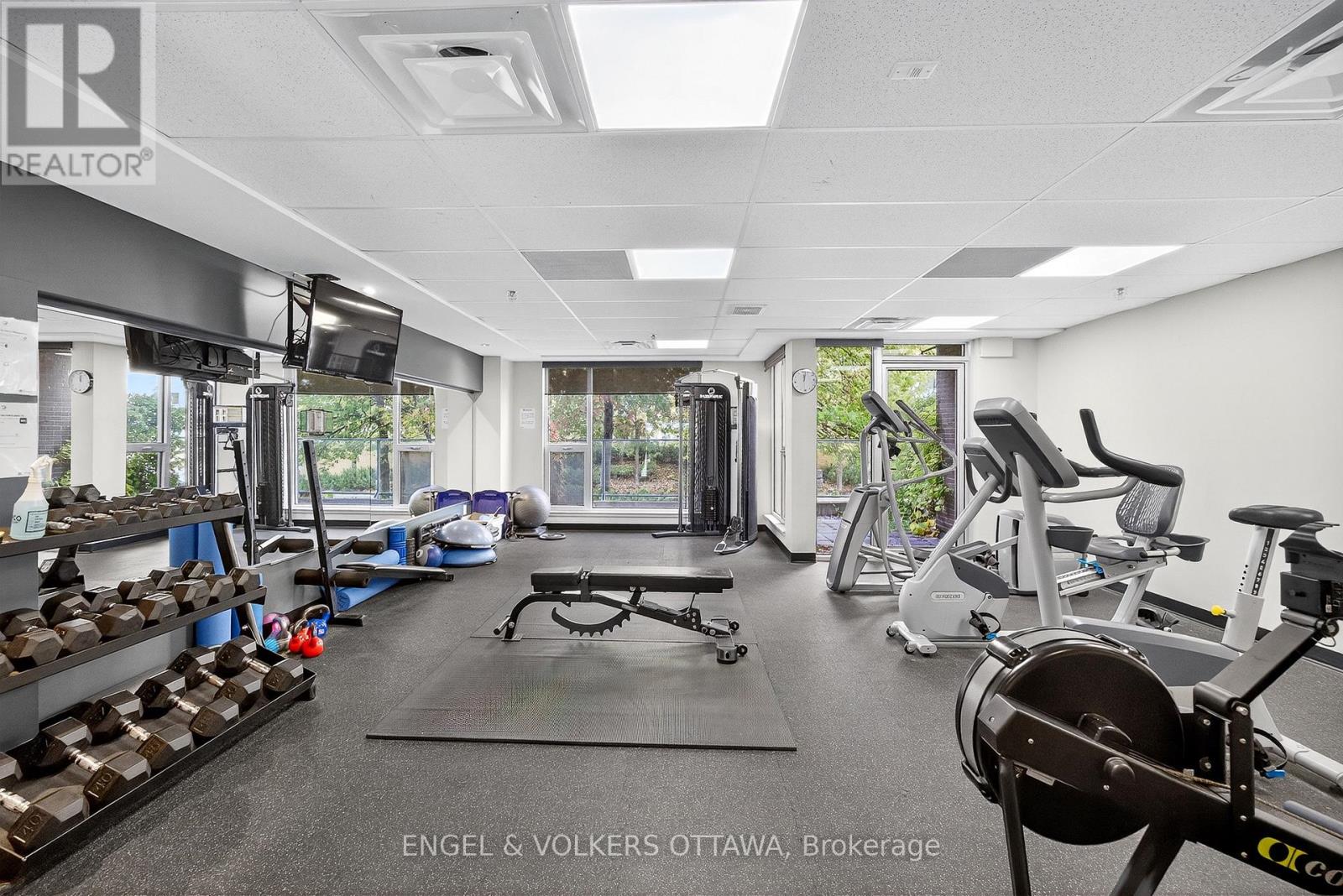 802 - 300c Lett Street