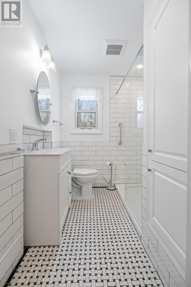 7725 Lawrence Street