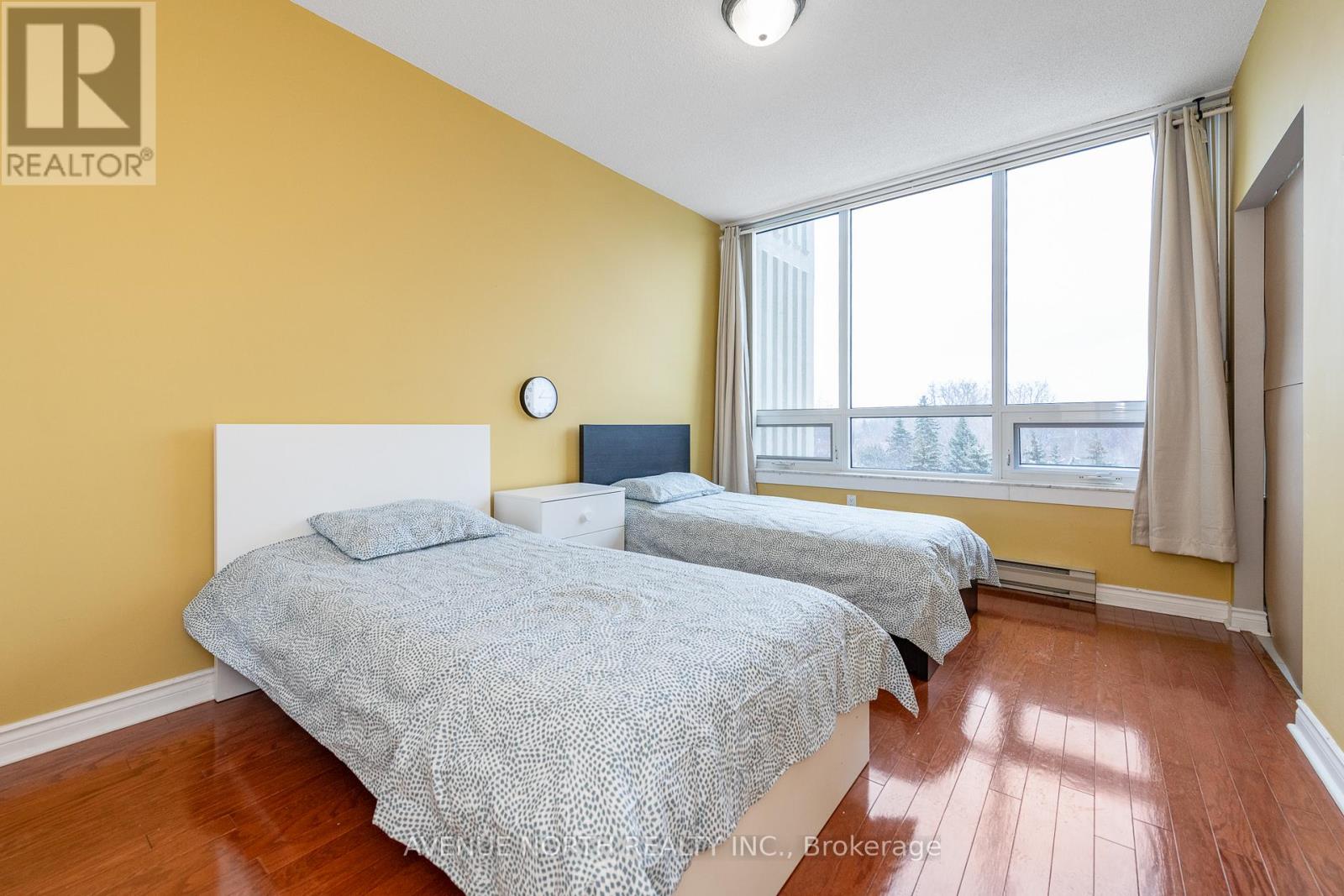 606 - 1480 Riverside Drive