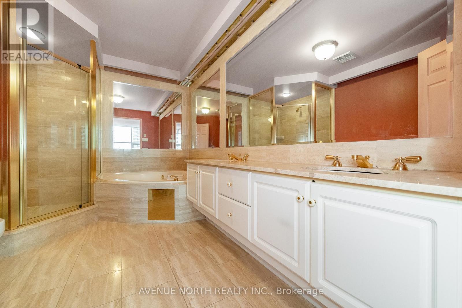 606 - 1480 Riverside Drive