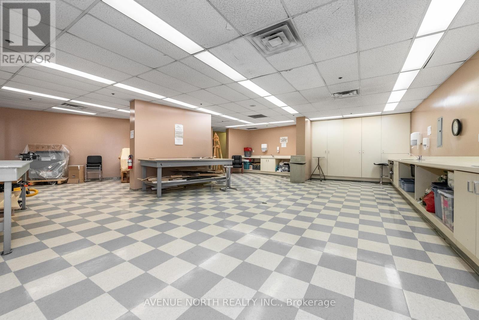 606 - 1480 Riverside Drive