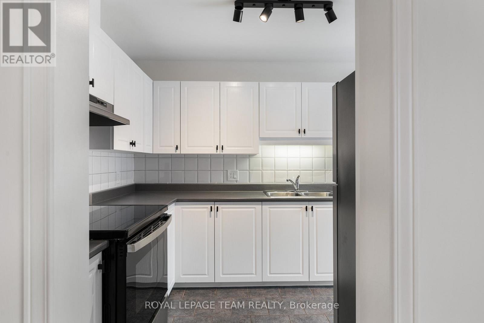 32 Bishops Mills Way